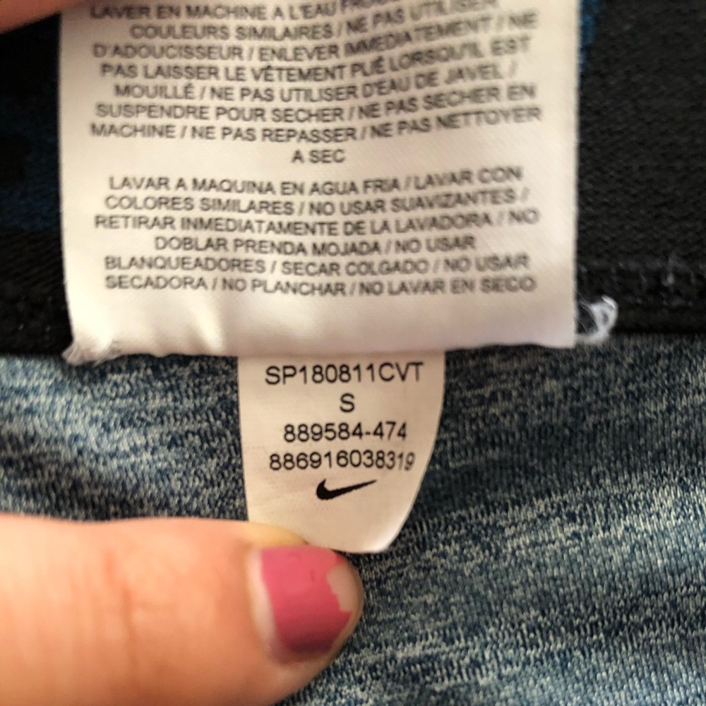 women’s nike pro shorts small